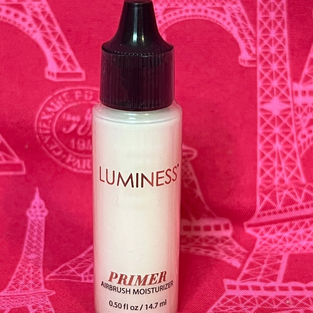 Luminess Airbrush moisturizing primer Brand New